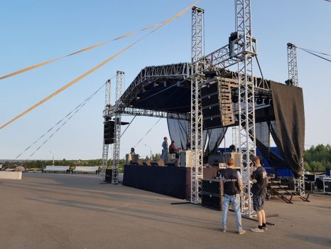 Виробництво сценічних конструкцій